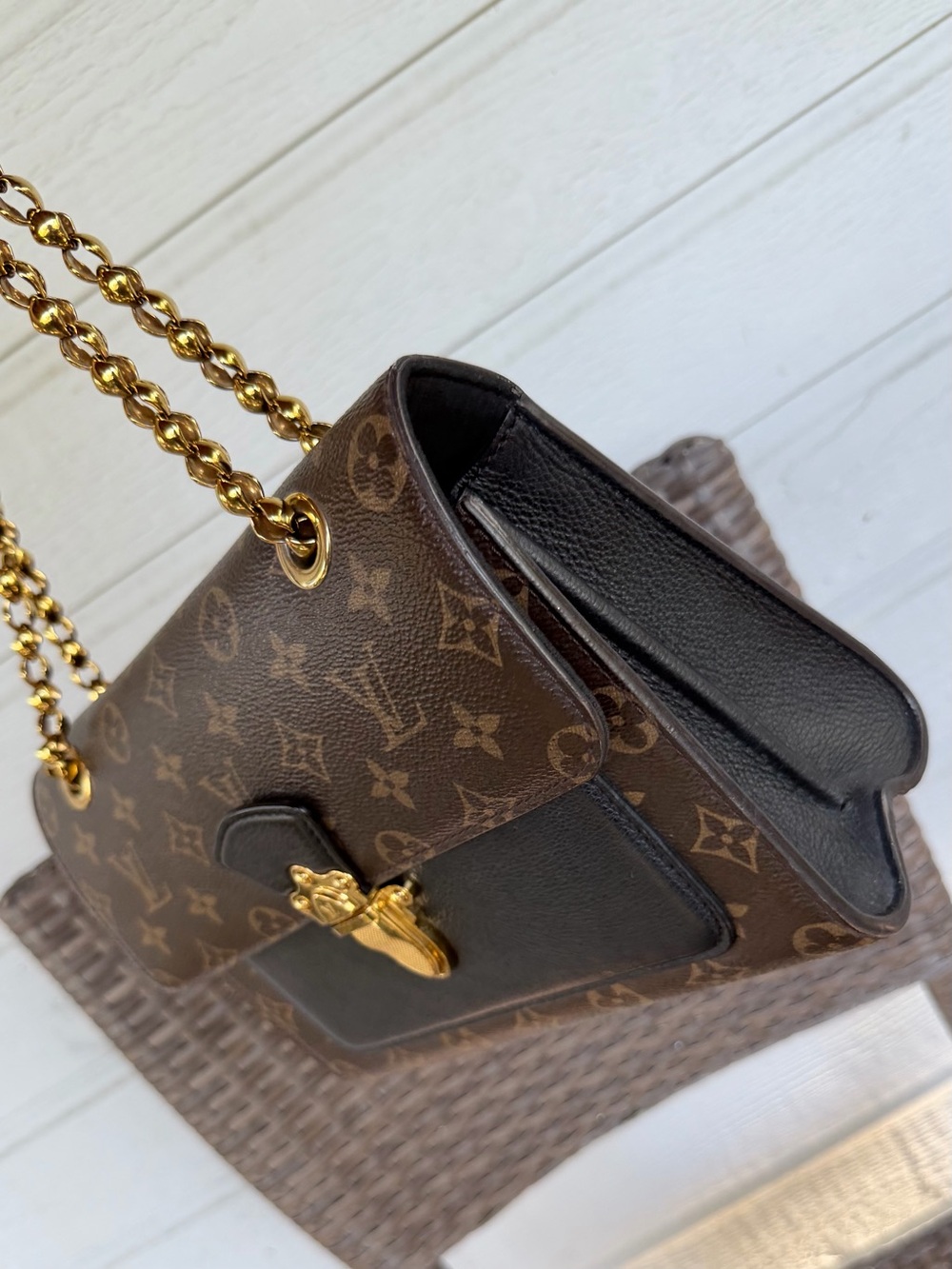 Authentic LV Victoire Monogram - Picture 5 of 16